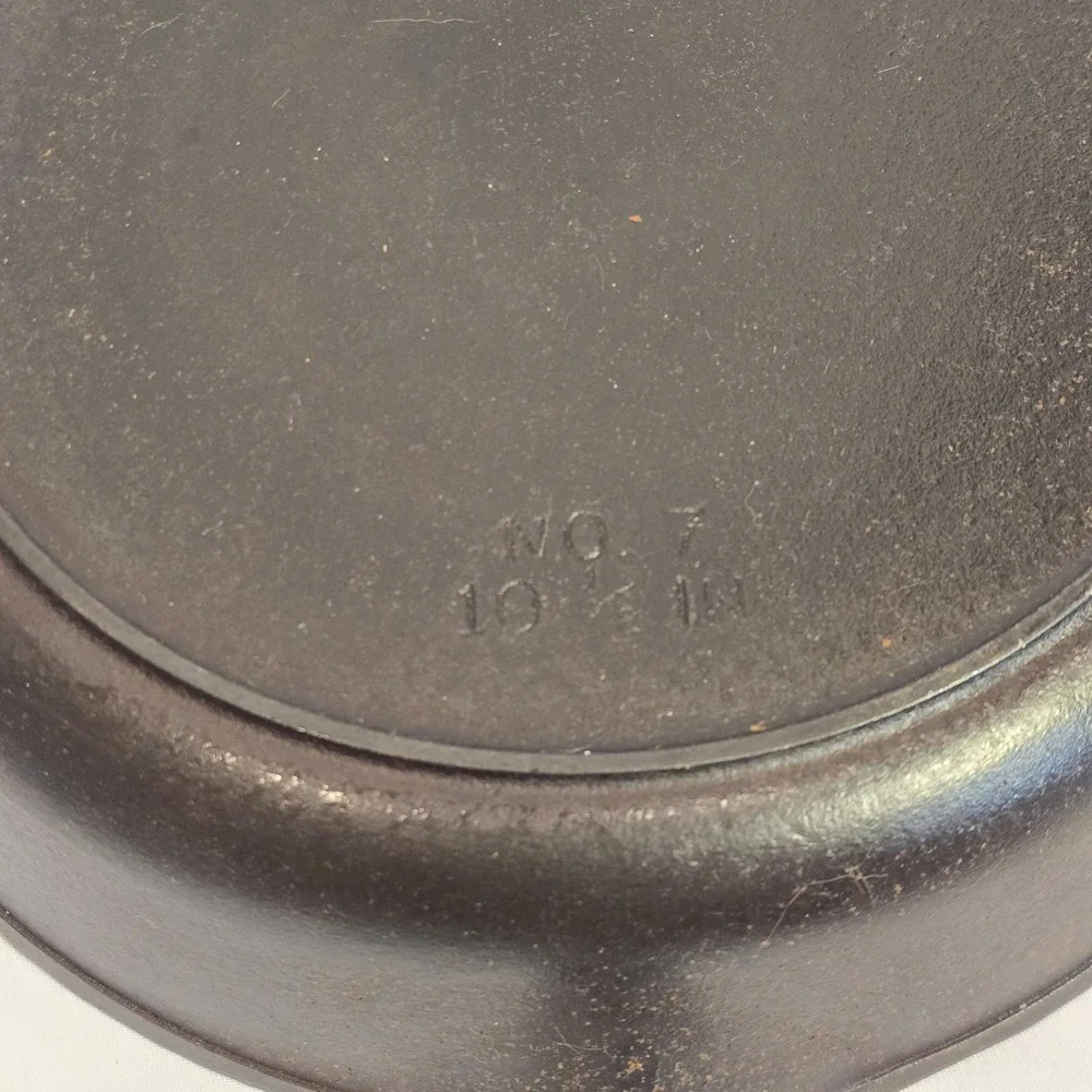 BSR Birmingham Stove & Range No 7 Cast Iron Skillet 10 1/8 Inch Century Series